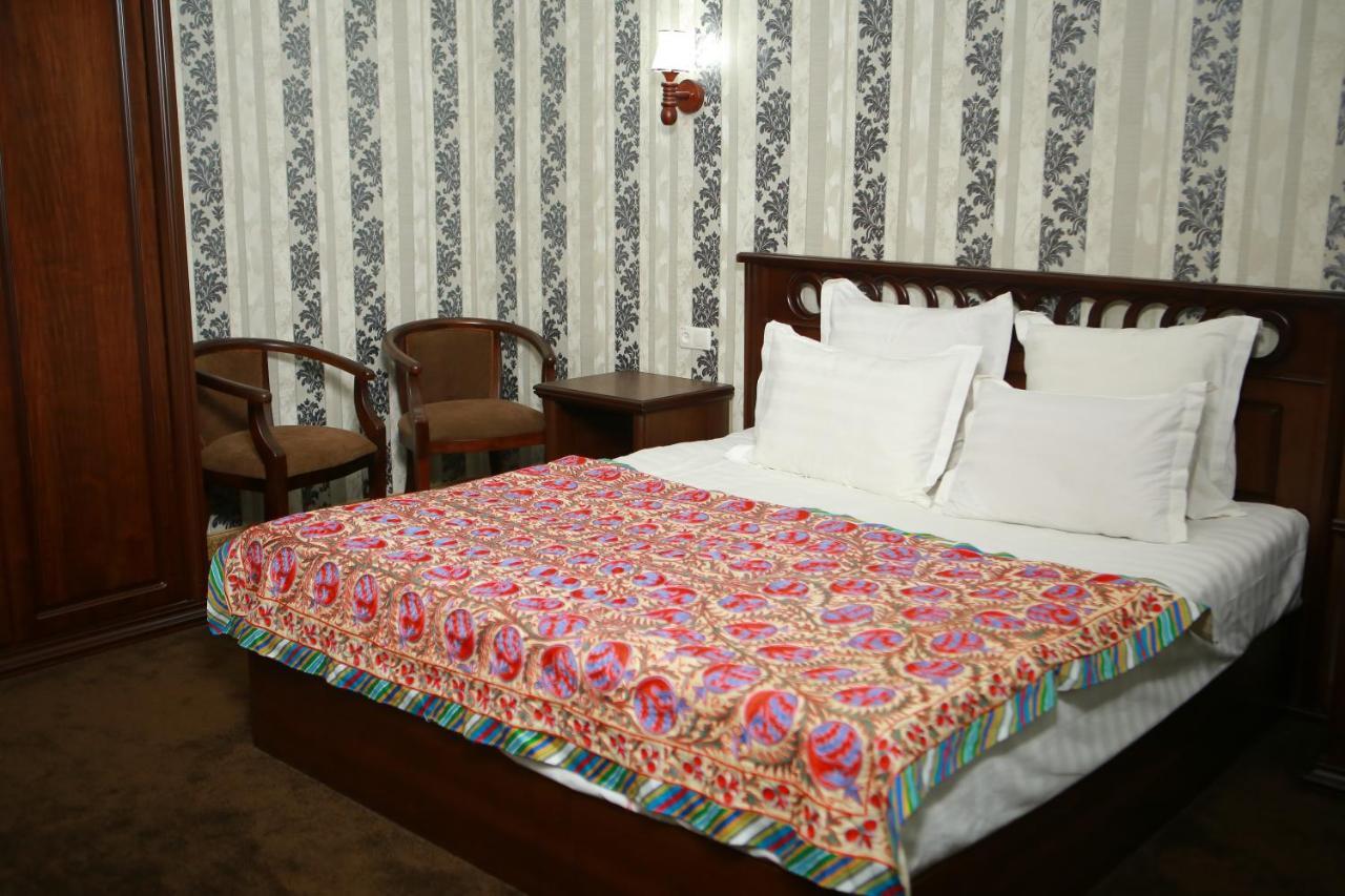 Boulevard Palace Hotel Samarkand Ngoại thất bức ảnh